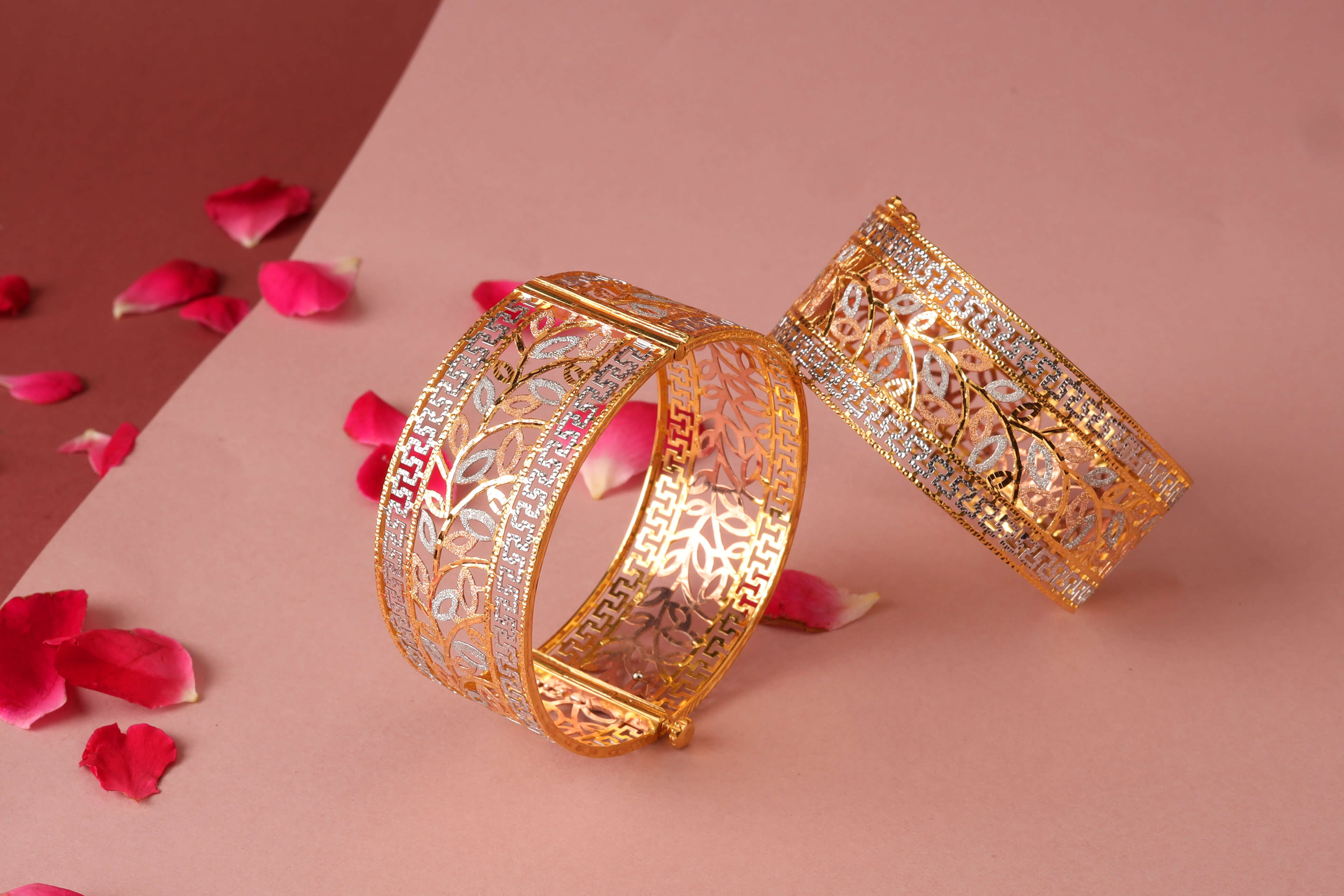 Manufacturers of Bangles in Mumbai